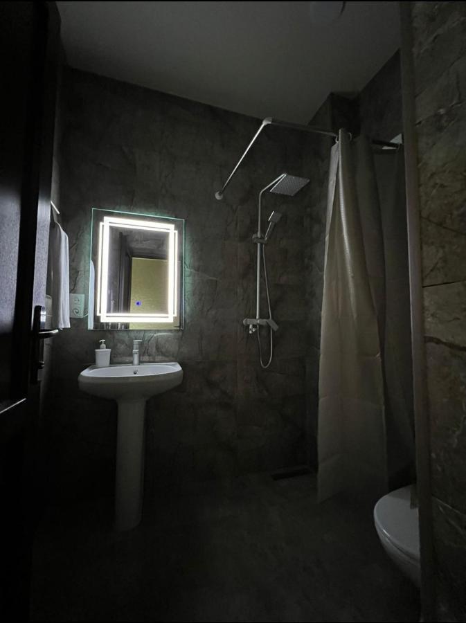Lileo Appartement Koetaisi Buitenkant foto